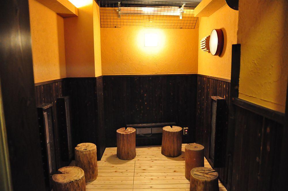 Capsule Hotel & Sauna Ikebukuro Plaza Tokio Buitenkant foto