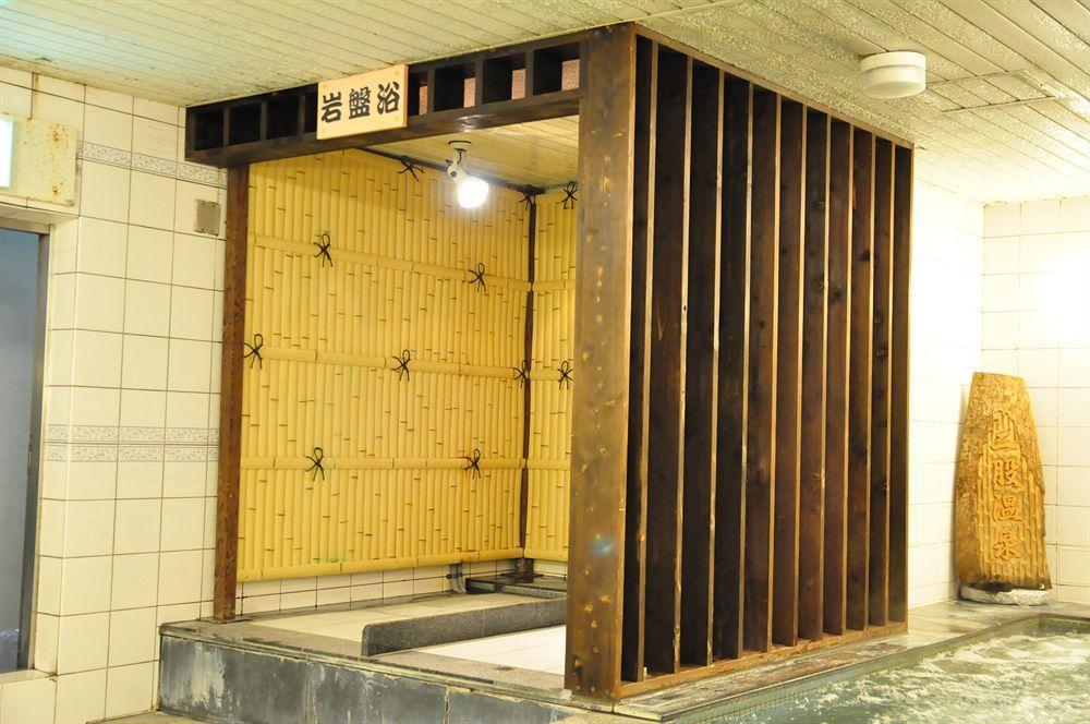 Capsule Hotel & Sauna Ikebukuro Plaza Tokio Buitenkant foto