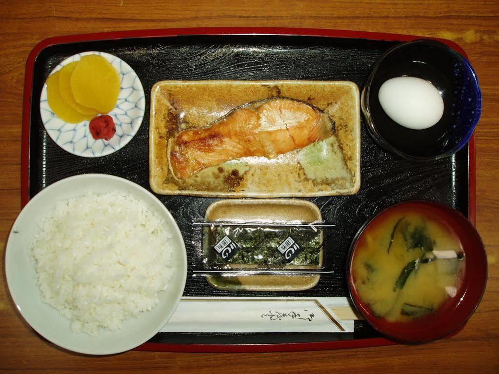 Capsule Hotel & Sauna Ikebukuro Plaza Tokio Buitenkant foto